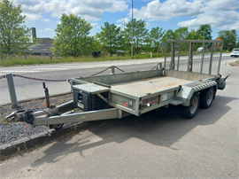 Nugent P3718H trailer